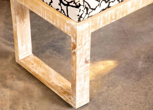 Coaster® Aiden Black/White Sled Leg Upholstered Accent Bench 6 Coaster® Aiden Black/White Sled Leg Upholstered Accent Bench - Image 4