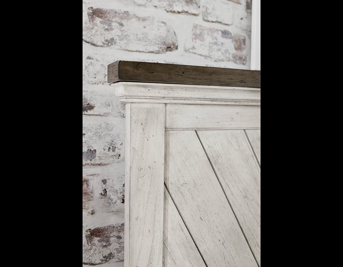 Steve Silver Co.® Bear Creek 3-Piece White Smoke And Honey Smoke King Bedroom Set 7 Steve Silver Co.® Bear Creek 3-Piece White Smoke And Honey Smoke King Bedroom Set - Image 5