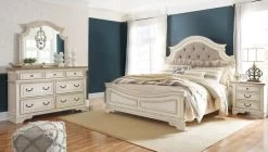 Signature Design By Ashley® Realyn 3pc Two-Tone King Bedroom Set P01959565
