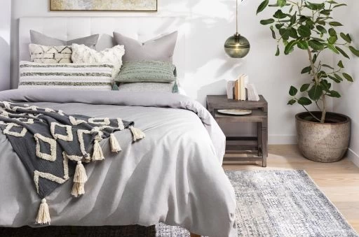 Surya Tut Medium Gray 50"x60" Throw Blanket 6 Surya Tut Medium Gray 50"x60" Throw Blanket - Image 4