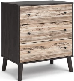 Signature Design By Ashley® Lannover Two-Tone Chest Of Drawers